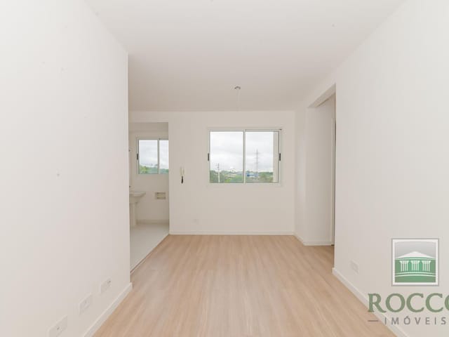 Apartamento 2 quartos e 1 banheiro, à venda, no bairro Colônia Rio Grande em São José Dos Pinhais
