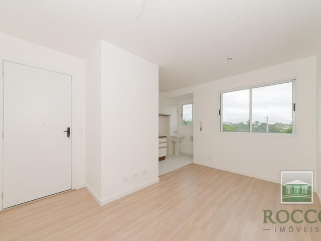 Apartamento 2 quartos e 1 banheiro, à venda, no bairro Colônia Rio Grande em São José Dos Pinhais