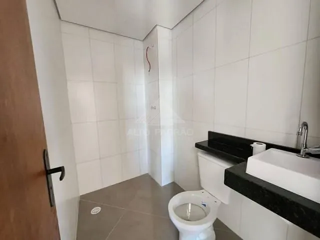 Apartamento com 57m² 2 quartos e 2 banheiros, à venda ou para alugar, no bairro Jardim Anchieta em Mauá