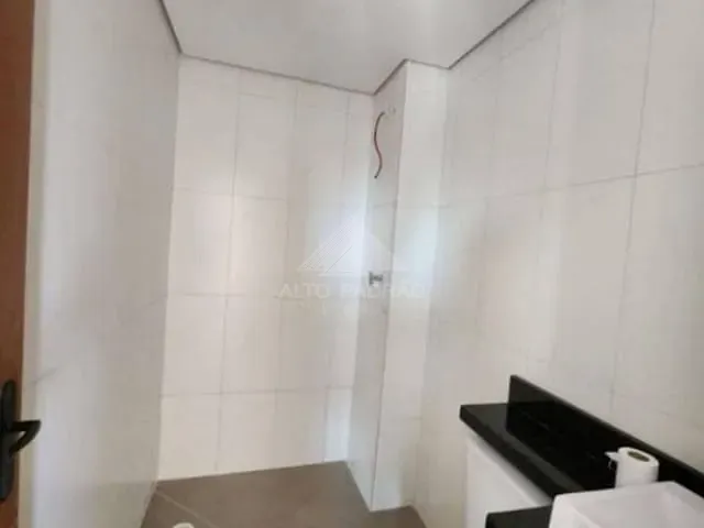 Apartamento com 57m² 2 quartos e 2 banheiros, à venda ou para alugar, no bairro Jardim Anchieta em Mauá