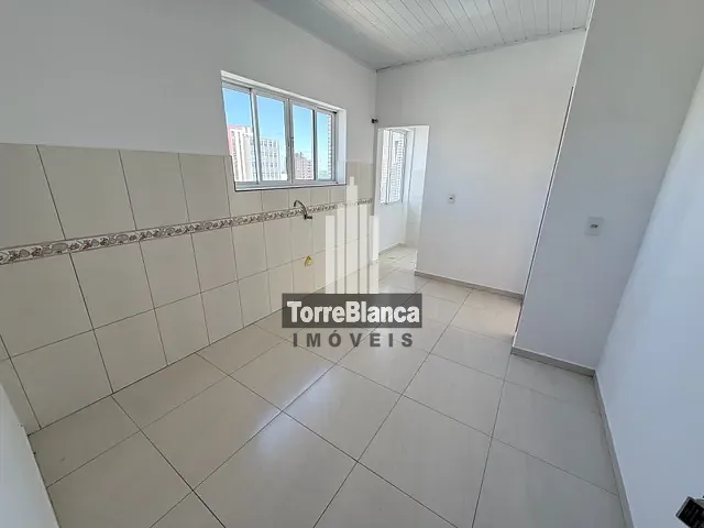 Apartamento com 180m² 3 quartos e 2 banheiros, para alugar, no bairro Centro em Ponta Grossa