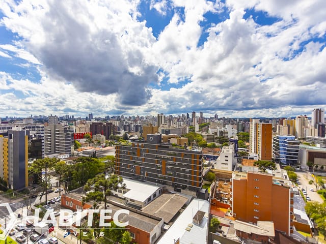 Apartamento 4 quartos e 4 banheiros, à venda, no bairro Centro em Curitiba