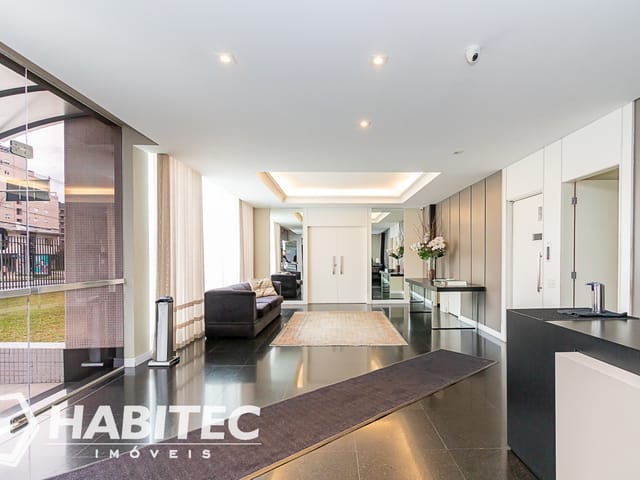 Apartamento 4 quartos e 4 banheiros, à venda, no bairro Centro em Curitiba