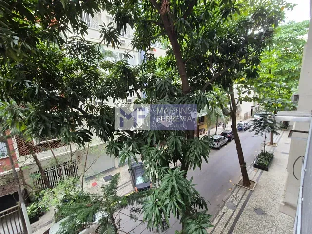 Apartamento com 70m² 2 quartos e 1 banheiro, à venda, no bairro Copacabana em Rio de Janeiro