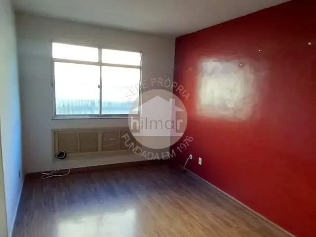 Apartamento 2 quartos e 1 banheiro, à venda ou para alugar, no bairro Madureira em Rio de Janeiro