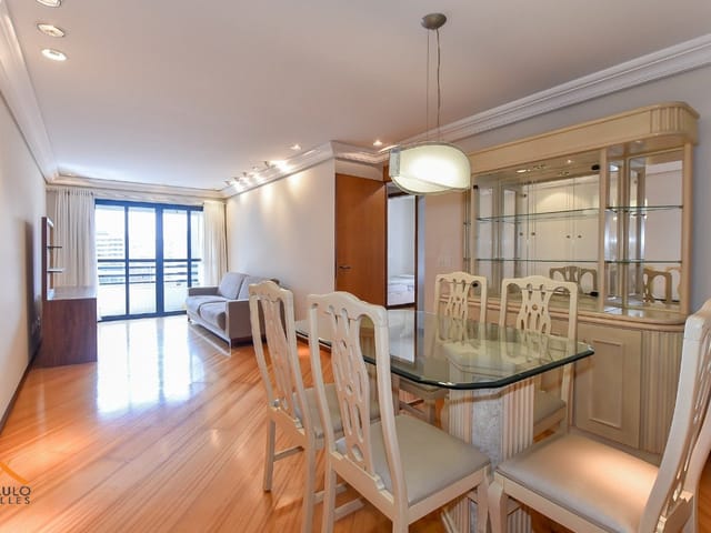 Apartamento 3 quartos e 2 banheiros, para alugar, no bairro Bigorrilho em Curitiba