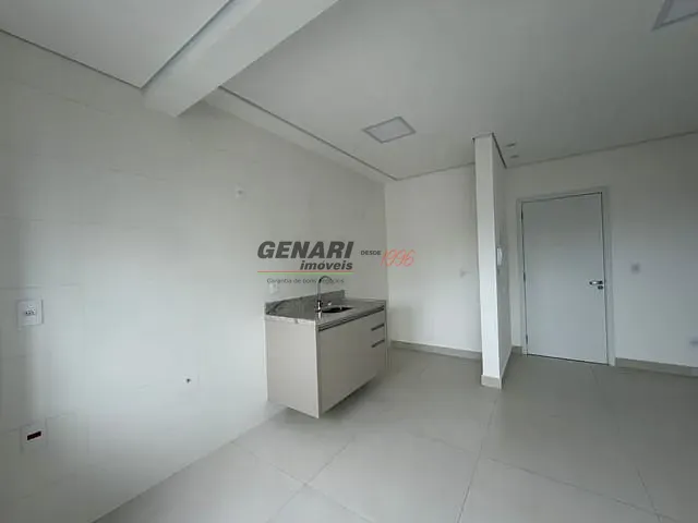 Apartamento 2 quartos e 1 banheiro, para alugar, no bairro Jardim Santiago em Indaiatuba