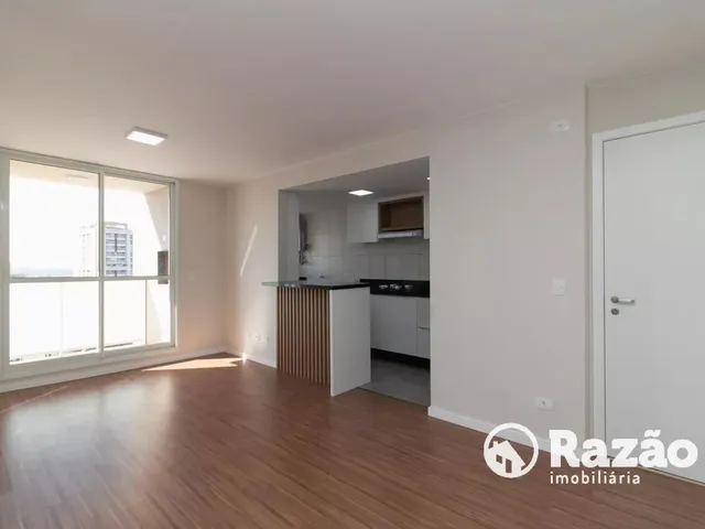 Apartamento 2 quartos e 2 banheiros, para alugar, no bairro Capão Raso em Curitiba