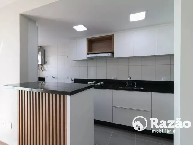 Apartamento 2 quartos e 2 banheiros, para alugar, no bairro Capão Raso em Curitiba