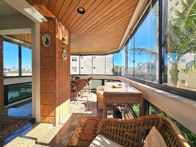 Foto do Apartamento - Apartamento tipo para venda em Jardim Europa com 3 quartos, sendo 1 suíte, 155m² | Lares e Andares Imóveis