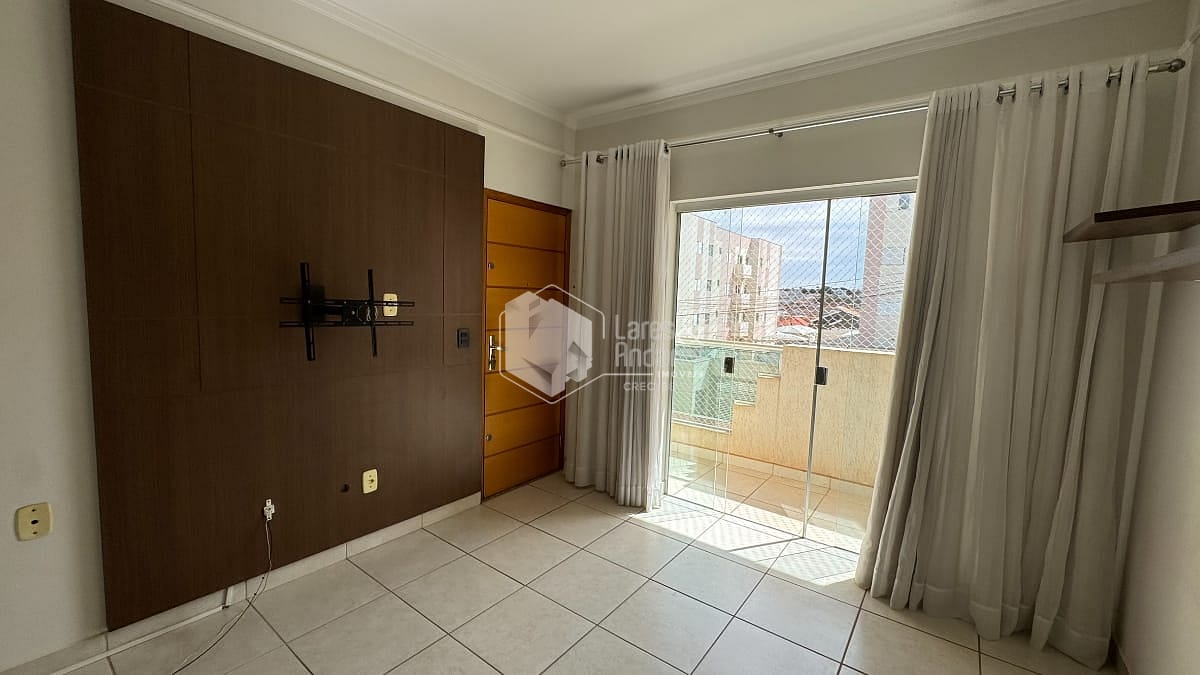 Apartamento à venda com 2 quartos, 71m² - Foto 1