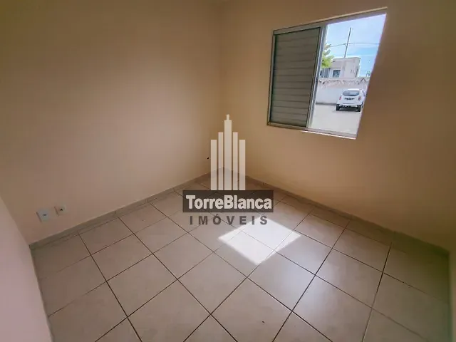 Apartamento com 61m² 2 quartos e 1 banheiro, para alugar, no bairro Uvaranas em Ponta Grossa