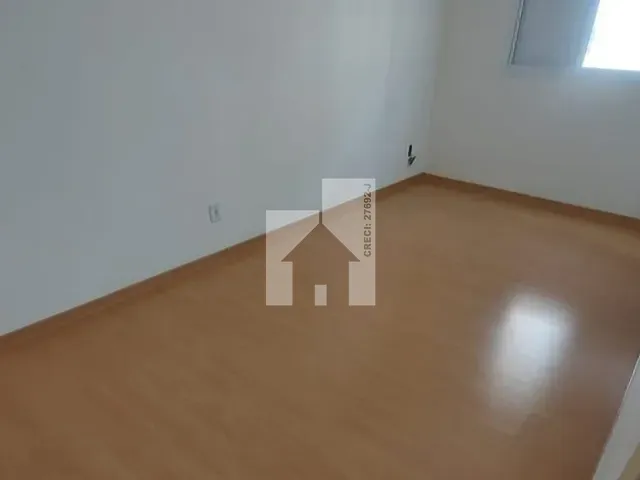 Apartamento 2 quartos e 1 banheiro, para alugar, no bairro Loteamento Parque Industrial em Jundiaí