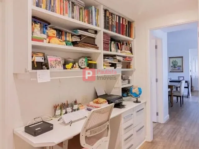 Apartamento com 300m² 3 quartos e 4 banheiros, à venda ou para alugar, no bairro Moema em São Paulo