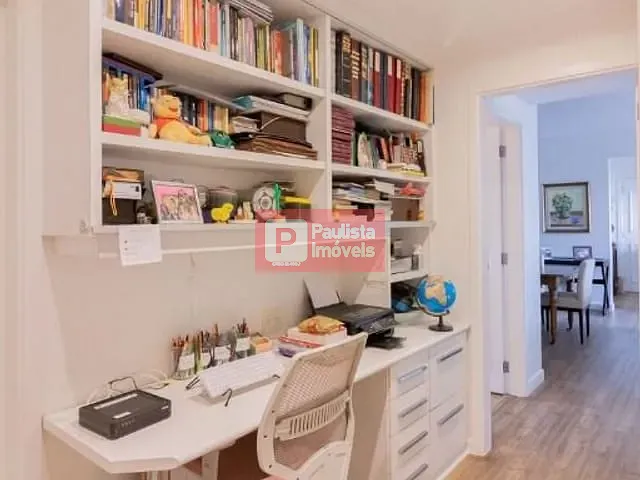 Apartamento com 300m² 3 quartos e 4 banheiros, à venda ou para alugar, no bairro Moema em São Paulo