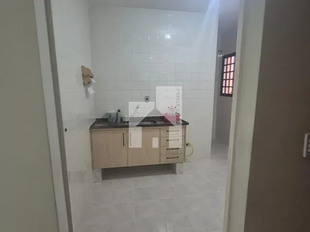 Apartamento 2 quartos e 1 banheiro, à venda, no bairro Parque dos Sabiás em Louveira