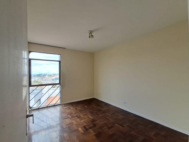 Apartamento para alugar, no bairro Água Verde em Curitiba