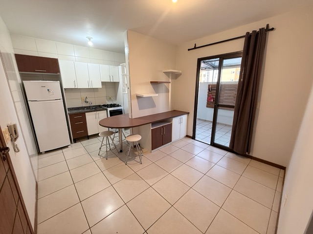 Locação - Apartamento Térreo Mobiliado, 1 quarto, 45 m² - Edifício Cathedral, Centro, Ponta Grossa.