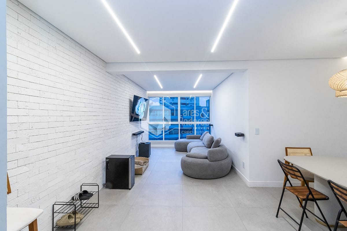 Apartamento à venda com 3 quartos, 135m² - Foto 3
