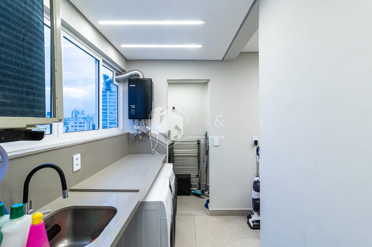 Apartamento à venda com 3 quartos, 135m² - Foto 13