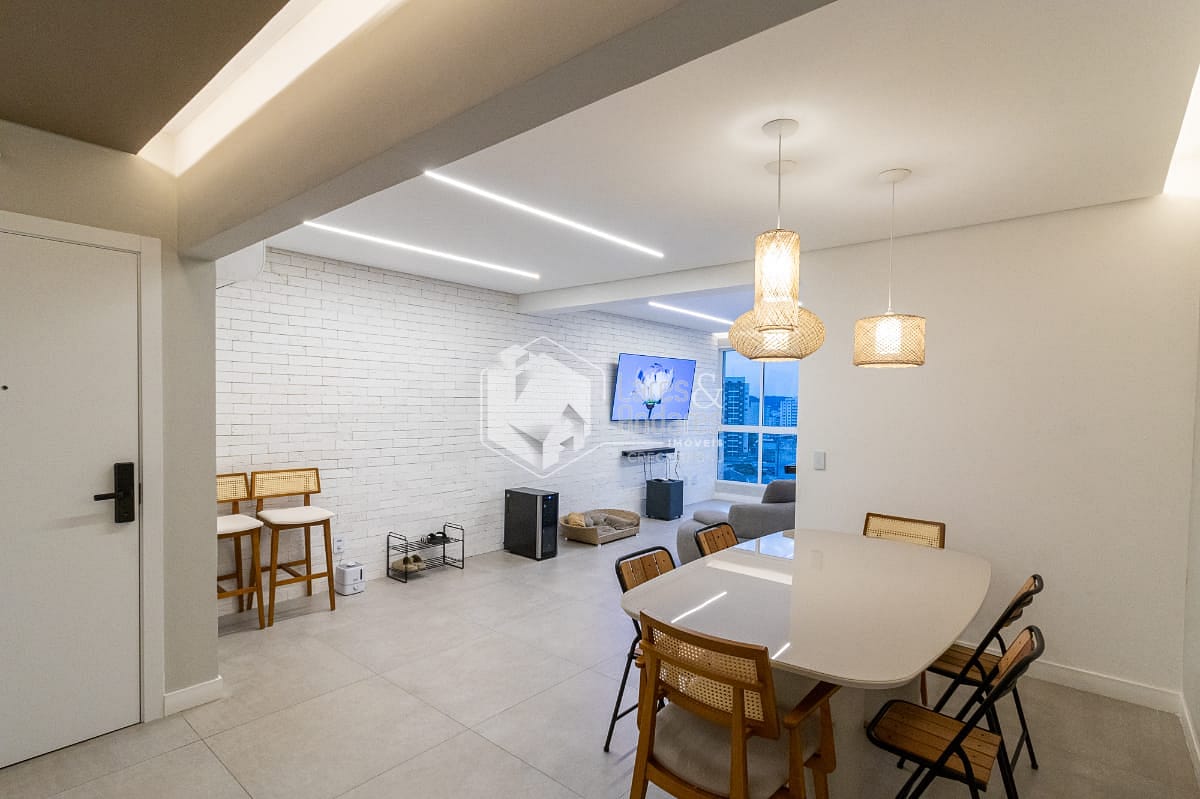 Apartamento à venda com 3 quartos, 135m² - Foto 6