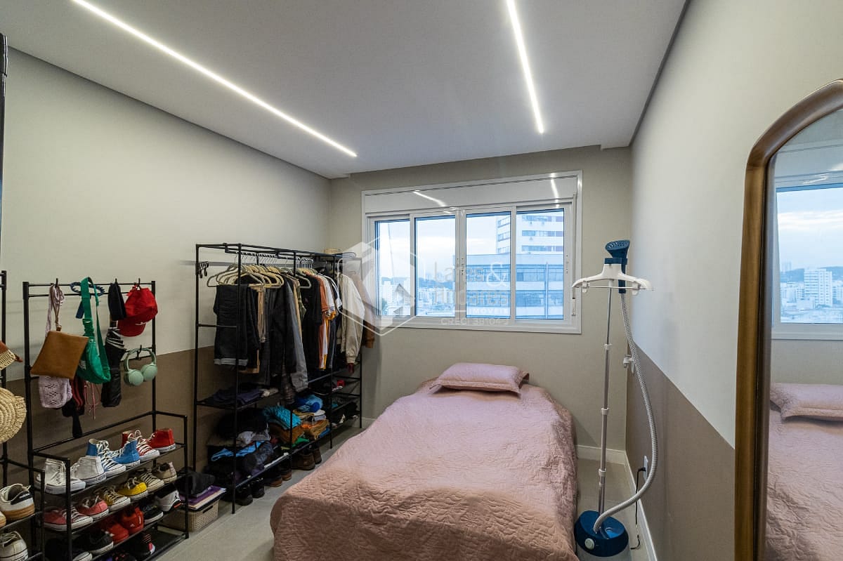 Apartamento à venda com 3 quartos, 135m² - Foto 29
