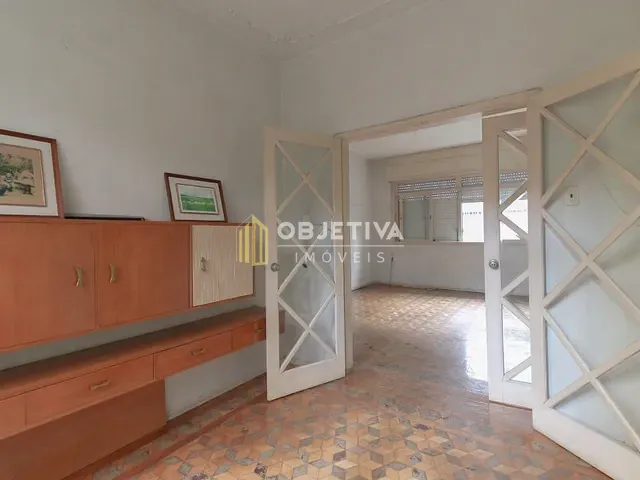 Apartamento com 110m² 3 quartos e 2 banheiros, à venda, no bairro Floresta em Porto Alegre