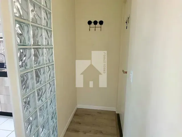 Apartamento com 50m² 2 quartos e 1 banheiro, à venda ou para alugar, no bairro Colônia em Jundiaí