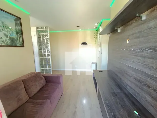 Apartamento com 50m² 2 quartos e 1 banheiro, à venda ou para alugar, no bairro Colônia em Jundiaí