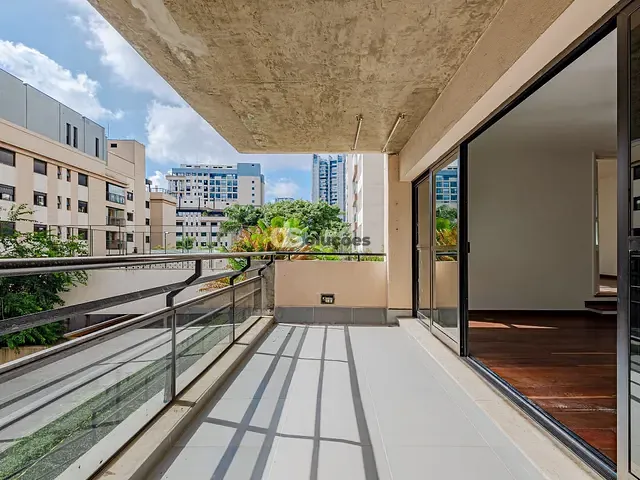 Apartamento 3 quartos e 4 banheiros, à venda, no bairro Real Parque em São Paulo