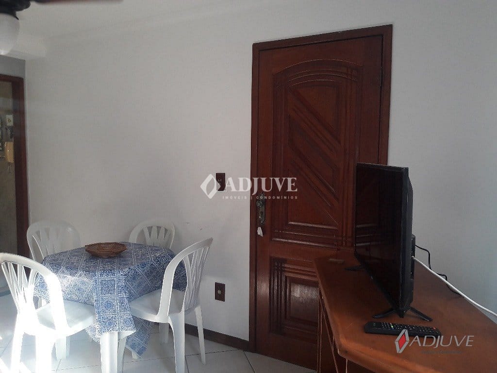 Apartamento à venda com 2 quartos, 10m² - Foto 11