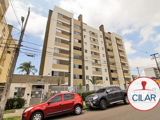 Apartamento 2 quartos e 2 banheiros, para alugar, no bairro Pinheirinho em Curitiba