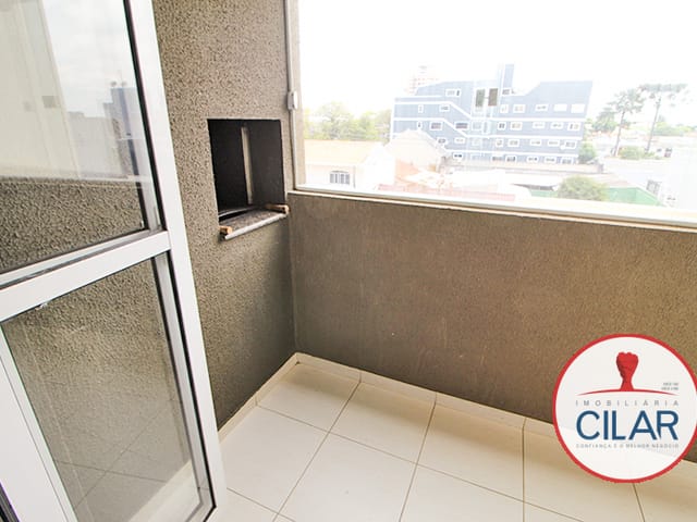 Apartamento 2 quartos e 2 banheiros, para alugar, no bairro Pinheirinho em Curitiba