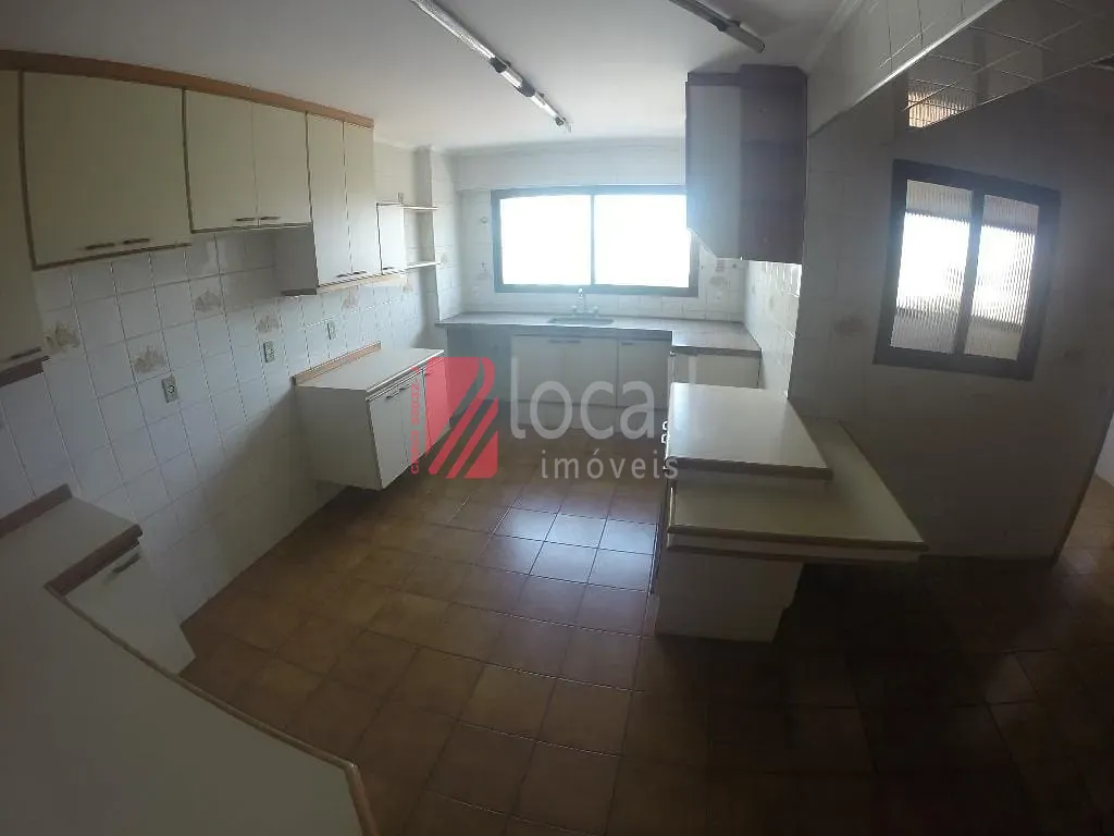 Apartamento com 3 quartos à venda, 130m² — foto 16 de 20
