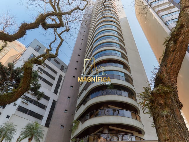 Apartamento 4 quartos e 5 banheiros, à venda, no bairro Água Verde em Curitiba