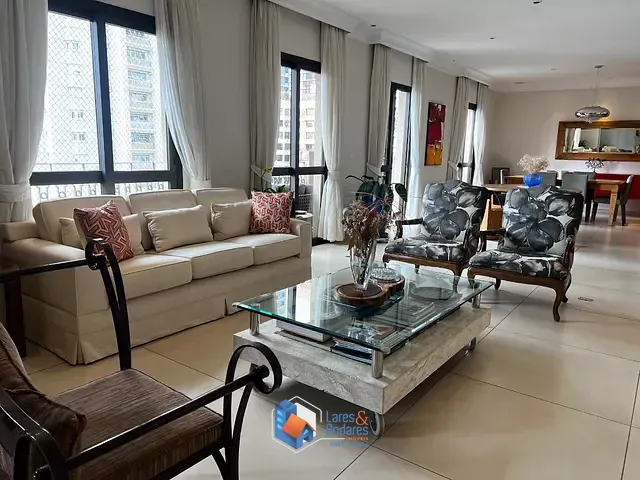 Apartamento com 313m² 4 quartos e 6 banheiros, à venda, no bairro Moema em São Paulo