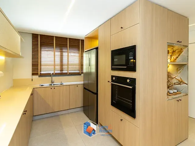 Apartamento com 7000m² 4 quartos e 5 banheiros, à venda, no bairro Jardim Vitória Régia em São Paulo