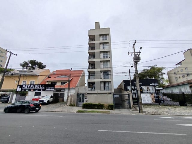 Apartamento 1 quarto e 1 banheiro, para alugar, no bairro Portão em Curitiba
