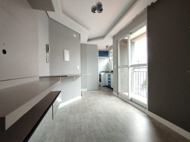 Apartamento 1 quarto e 1 banheiro, para alugar, no bairro Portão em Curitiba