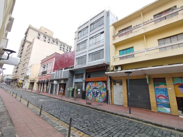 Apartamento 1 quarto e 1 banheiro, para alugar, no bairro Centro em Curitiba