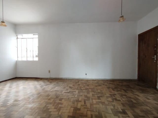 Apartamento 1 quarto e 1 banheiro, para alugar, no bairro Centro em Curitiba
