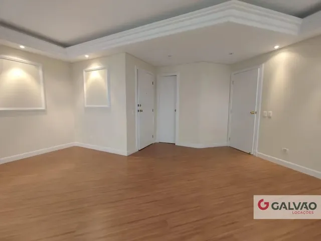 Apartamento 3 quartos e 2 banheiros, para alugar, no bairro Juvevê em Curitiba