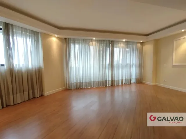 Apartamento 3 quartos e 2 banheiros, para alugar, no bairro Juvevê em Curitiba