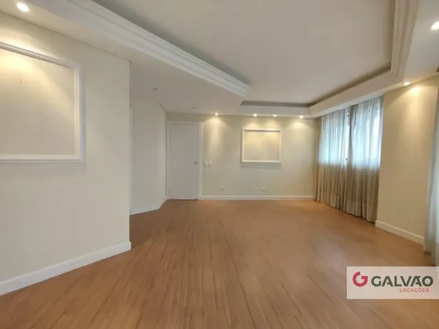 Apartamento 3 quartos e 4 banheiros, para alugar, no bairro Juvevê em Curitiba
