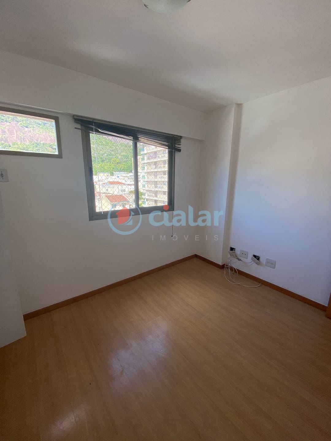 Apartamento para alugar com 3 quartos, 115m² - Foto 12