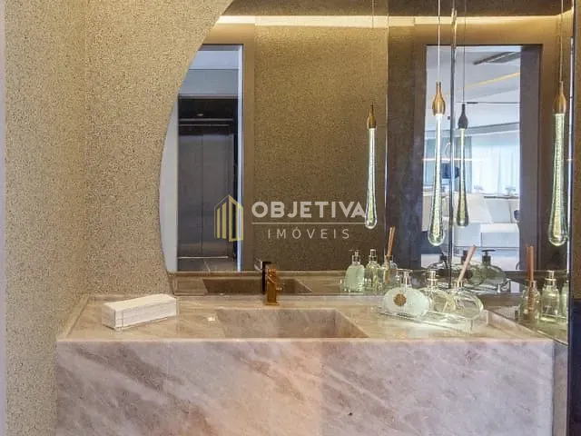 Apartamento 4 quartos e 6 banheiros, à venda, no bairro Jardim Europa em Porto Alegre