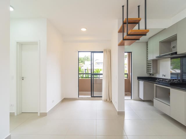 Apartamento 2 quartos e 1 banheiro, para alugar, no bairro Campo Comprido em Curitiba