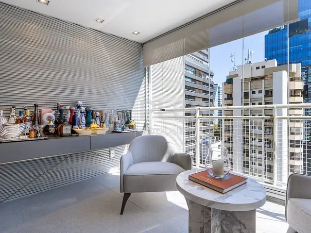 Apartamento 3 quartos e 5 banheiros, à venda, no bairro Itaim Bibi em São Paulo