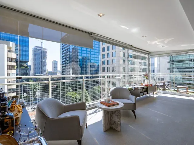 Apartamento 3 quartos e 5 banheiros, à venda, no bairro Itaim Bibi em São Paulo