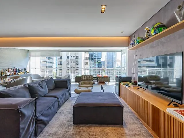 Apartamento 3 quartos e 5 banheiros, à venda, no bairro Itaim Bibi em São Paulo